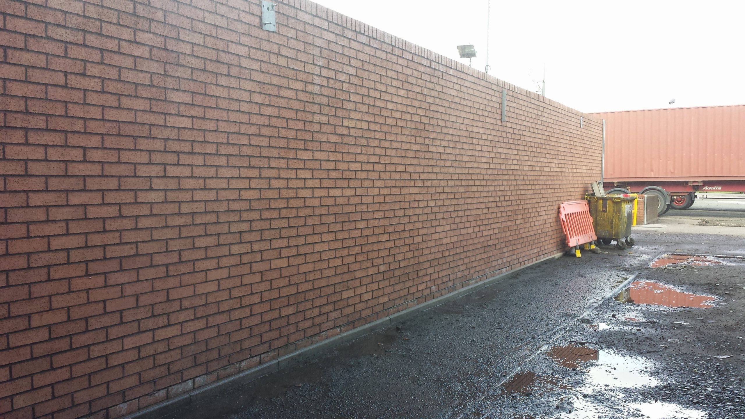 pressure wash brick wall Glasgow